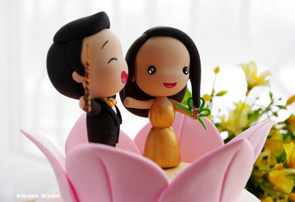 Indian Wedding Cake Topper | Bride and Groom in Lotus