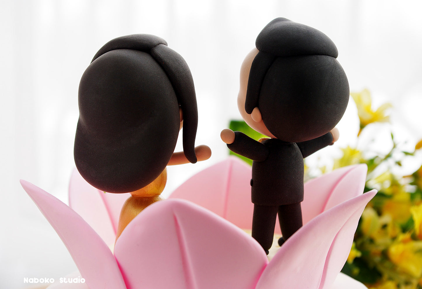 Indian Wedding Cake Topper | Bride and Groom in Lotus