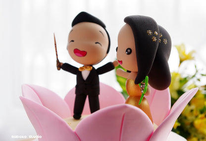 Indian Wedding Cake Topper | Bride and Groom in Lotus