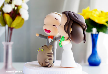 Custom Wedding Cake Topper with Cat | Bride and Groom with Tabby Cat