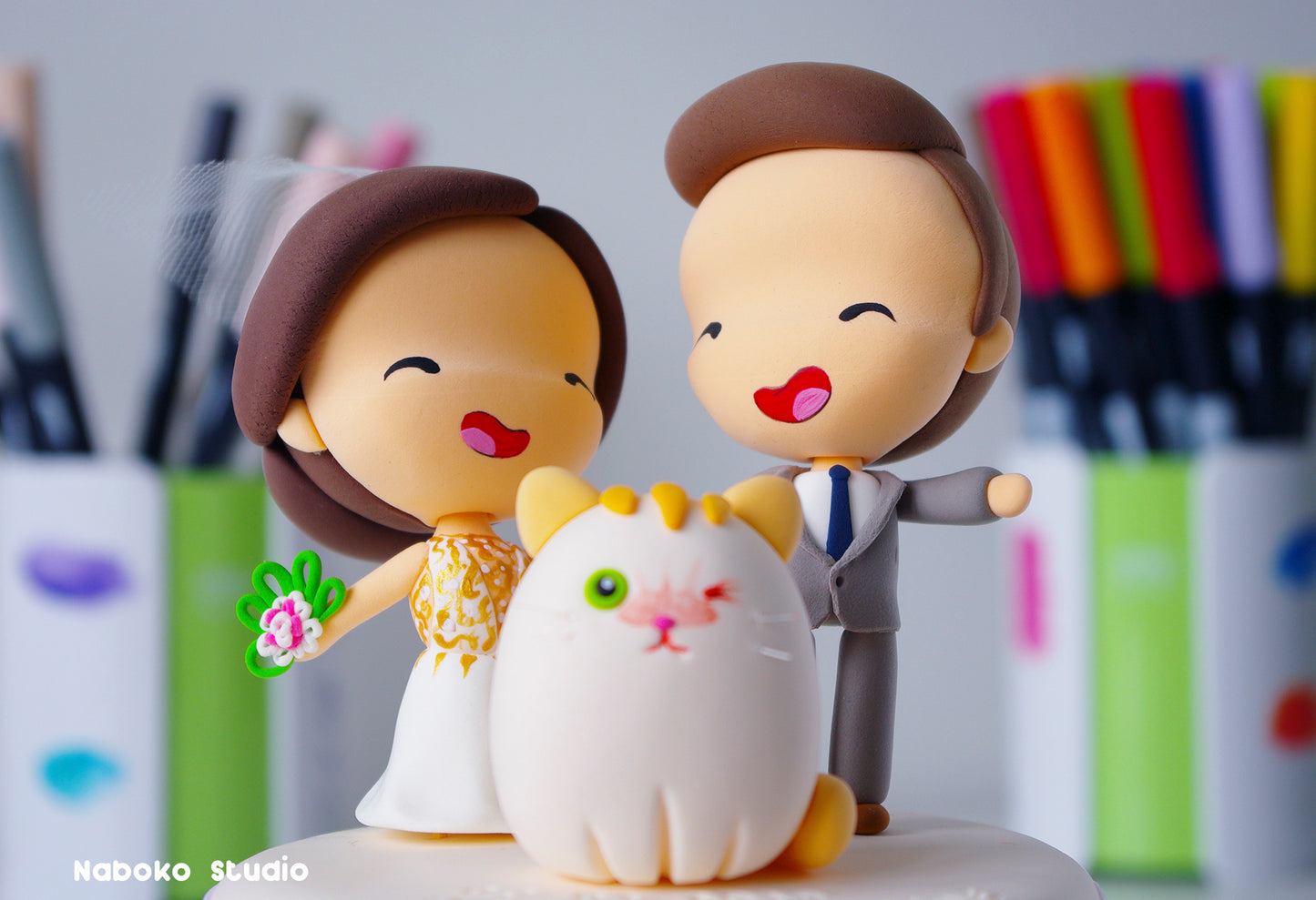 Custom Wedding Cake Topper with Cat | Bride and Groom with Cat